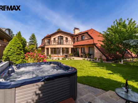 Prodej - dům/vila, 354 m² obrázek