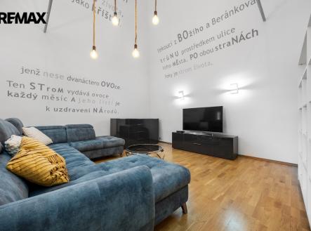 obyvaci-pokoj.jpg | Pronájem bytu, atypický, 146 m²