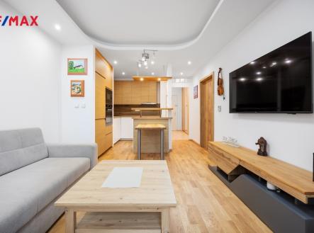 Obývací pokoj s kuchyňským koutem | Pronájem bytu, 2+kk, 48 m²