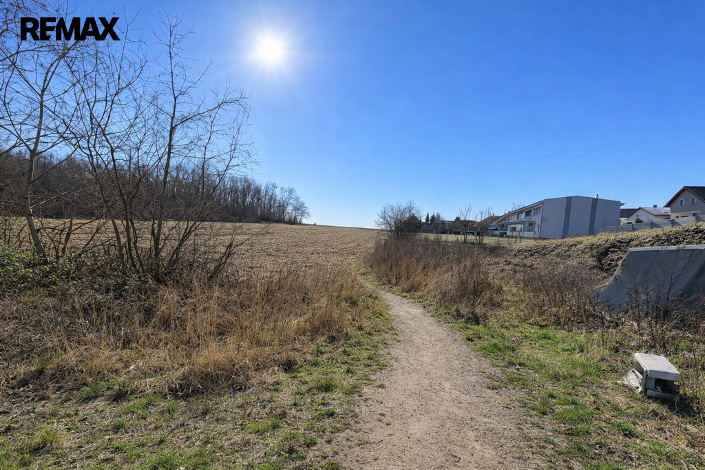 prodej pozemku modřice