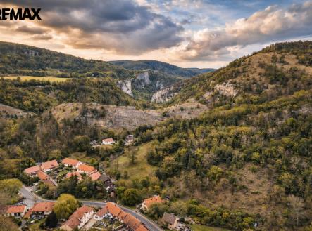 chatgpt-image-5.3.2026-11-46-26.png | Prodej - pozemek pro bydlení, 2 004 m²