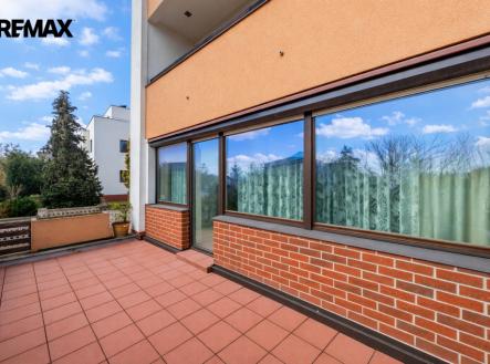 chatgpt-image-5.3.2026-19-14-14.png | Pronájem - dům/vila, 227 m²