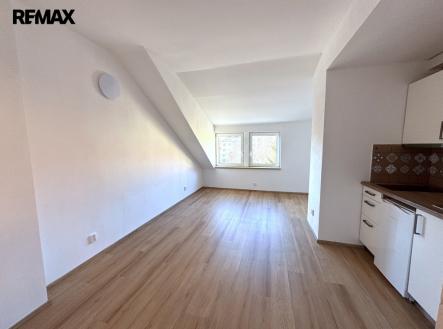 kopie-souboru-pokoj.jpg | Pronájem bytu, 1+kk, 27 m²