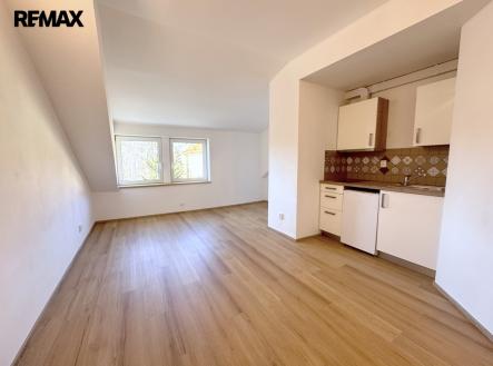 kopie-souboru-pokoj1.jpg | Pronájem bytu, 1+kk, 27 m²