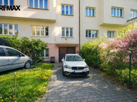 chatgpt-image-26.3.2026-22-33-47.png | Prodej - malý objekt/garáž