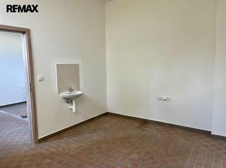 img-5560.jpeg | Pronájem - obchodní prostor, 40 m²