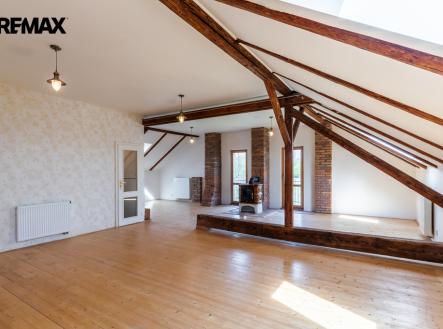 011.jpg | Prodej - obchodní prostor, 403 m²