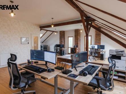 01a.jpg | Prodej - obchodní prostor, 403 m²