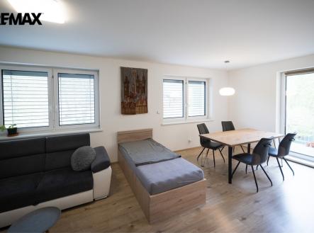 adamov-mica5302.jpg | Prodej bytu, 2+kk, 64 m²