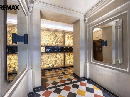 Vstupní hala | Prodej bytu, 3+kk, 81 m²