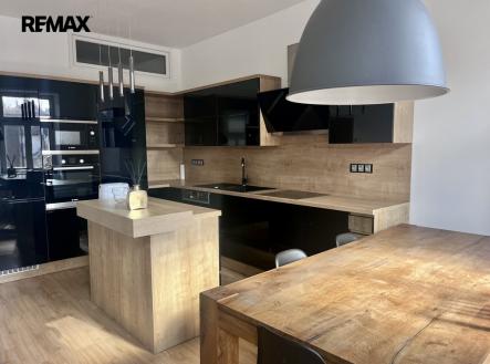img-7692.jpeg | Pronájem bytu, 3+kk, 87 m²