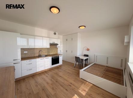 Pronájem bytu, 1+kk, 34 m² obrázek