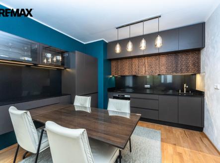 mh7-2538.jpg | Pronájem bytu, 2+kk, 62 m²