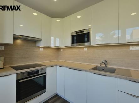 fxe30041.jpg | Pronájem bytu, 3+1, 77 m²