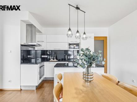 nademlejnska-17.jpg | Prodej bytu, 3+kk, 77 m²