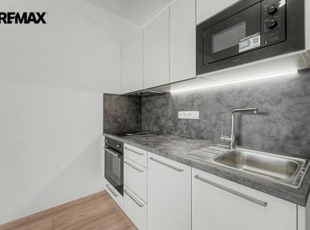 byt-tesla-hloubetin-5.jpg | Pronájem bytu, 1+kk, 41 m²