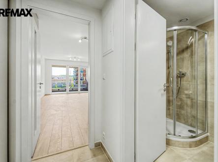 byt-tesla-hloubetin-11.jpg | Pronájem bytu, 1+kk, 41 m²