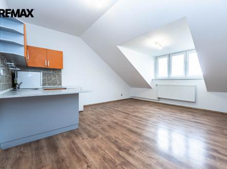 mh7-4036.jpg | Pronájem bytu, 1+kk, 30 m²