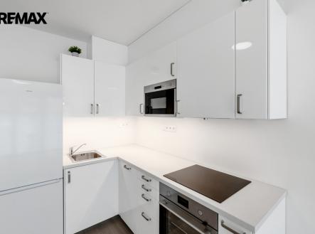 kuchyňská linka | Pronájem bytu, 1+kk, 47 m²
