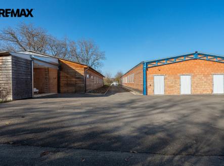Výrobní, skladový areál Troubsko | Pronájem - výrobní prostor, 242 m²