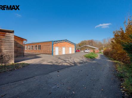 Výrobní, skladový areál Troubsko | Pronájem - výrobní prostor, 242 m²