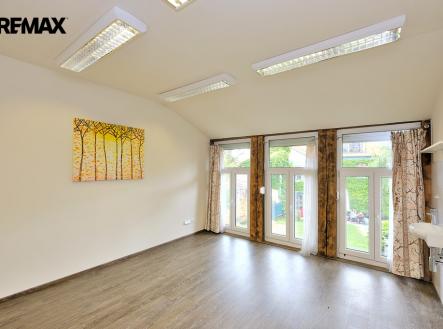 Pronájem - kanceláře, 46 m²