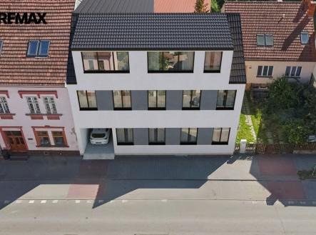 Rodinný / bytový dům Kuřim, Tyršova | Prodej - nájemní dům, 350 m²