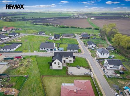 kopie-souboru-remax-dobrovice-02-02-1.jpg | Prodej - dům/vila, 122 m²