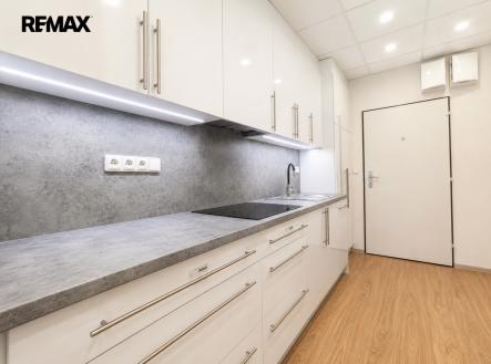 kuchyňská linka | Pronájem bytu, 2+1, 49 m²