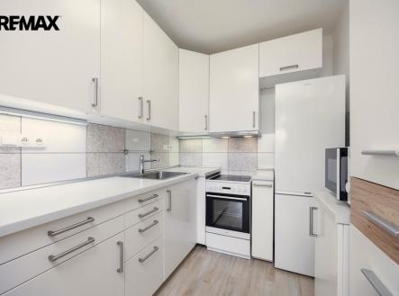 Kuchyň | Pronájem bytu, 2+kk, 42 m²