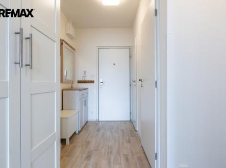Předsíň | Pronájem bytu, 2+kk, 42 m²