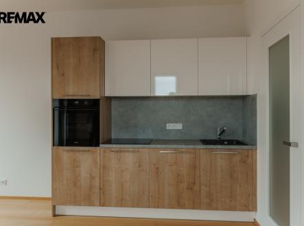 548a8113-hdr-1.jpg | Pronájem bytu, 1+kk, 35 m²