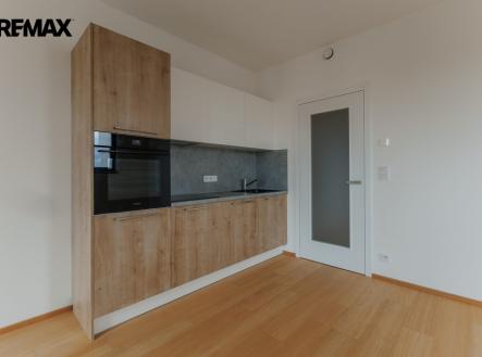 548a8083-hdr-1.jpg | Pronájem bytu, 1+kk, 35 m²