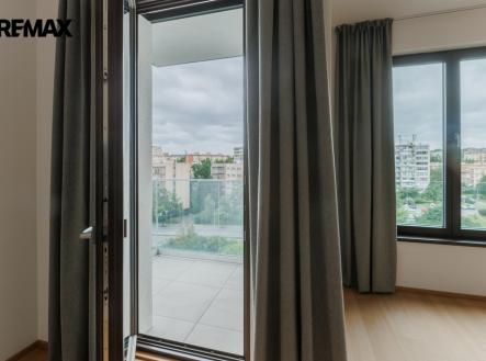 548a8110-hdr-1.jpg | Pronájem bytu, 1+kk, 35 m²