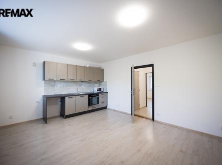 byt3-mica6529.jpg | Pronájem bytu, 2+kk, 39 m²
