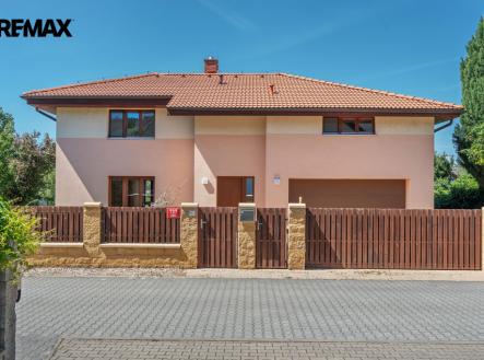 a7405858-2.jpg | Prodej - dům/vila, 241 m²
