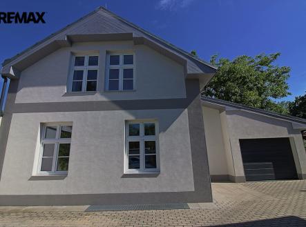 Pohled na dům | Prodej bytu, atypický, 141 m²