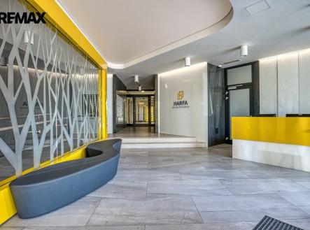 Vstupní hala s recepcí | Pronájem bytu, 2+kk, 56 m²