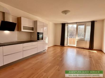 . | Pronájem bytu, 3+kk, 82 m²