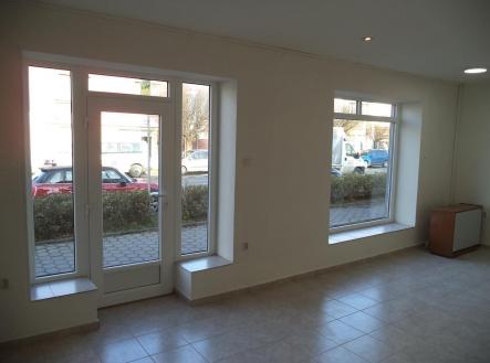. | Pronájem - obchodní prostor, 47 m²