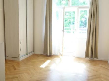 . | Pronájem bytu, 1+kk, 30 m²