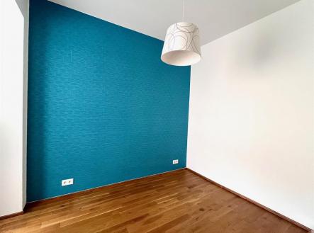 . | Pronájem bytu, 3+kk, 74 m²