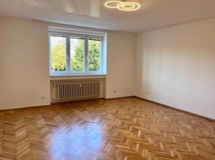 . | Pronájem bytu, 3+1, 91 m²