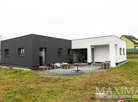   | Prodej - dům/vila, 180 m²