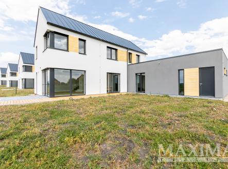   | Prodej - dům/vila, 189 m²
