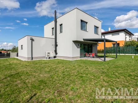   | Prodej - dům/vila, 107 m²