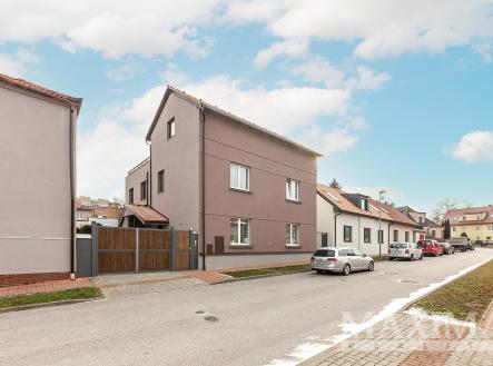   | Prodej - dům/vila, 590 m²