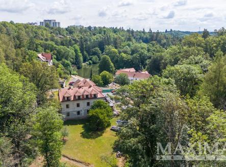   | Prodej - dům/vila, 968 m²