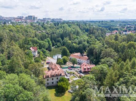   | Prodej - dům/vila, 968 m²