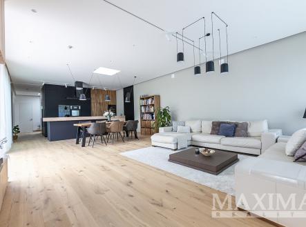   | Prodej - dům/vila, 435 m²